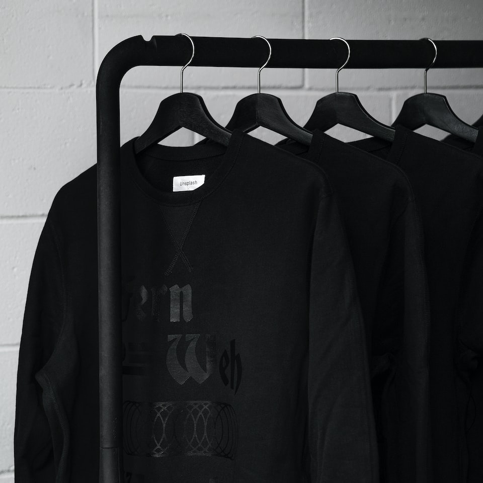 Chair Dress - obrazek 1