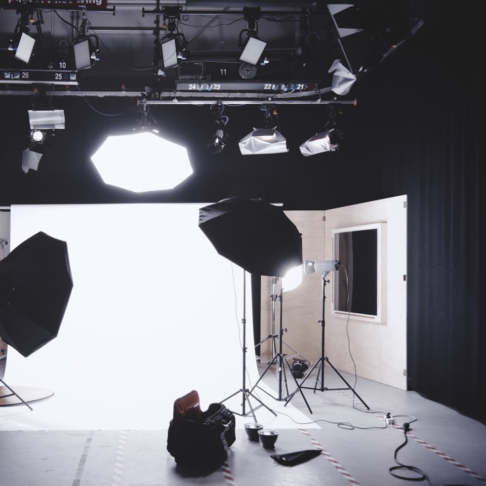 Large Film Purple - obrazek 1